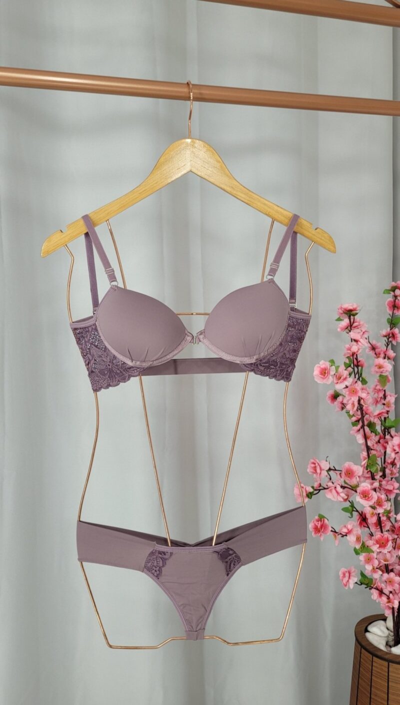 Lingerie Roxo Claro