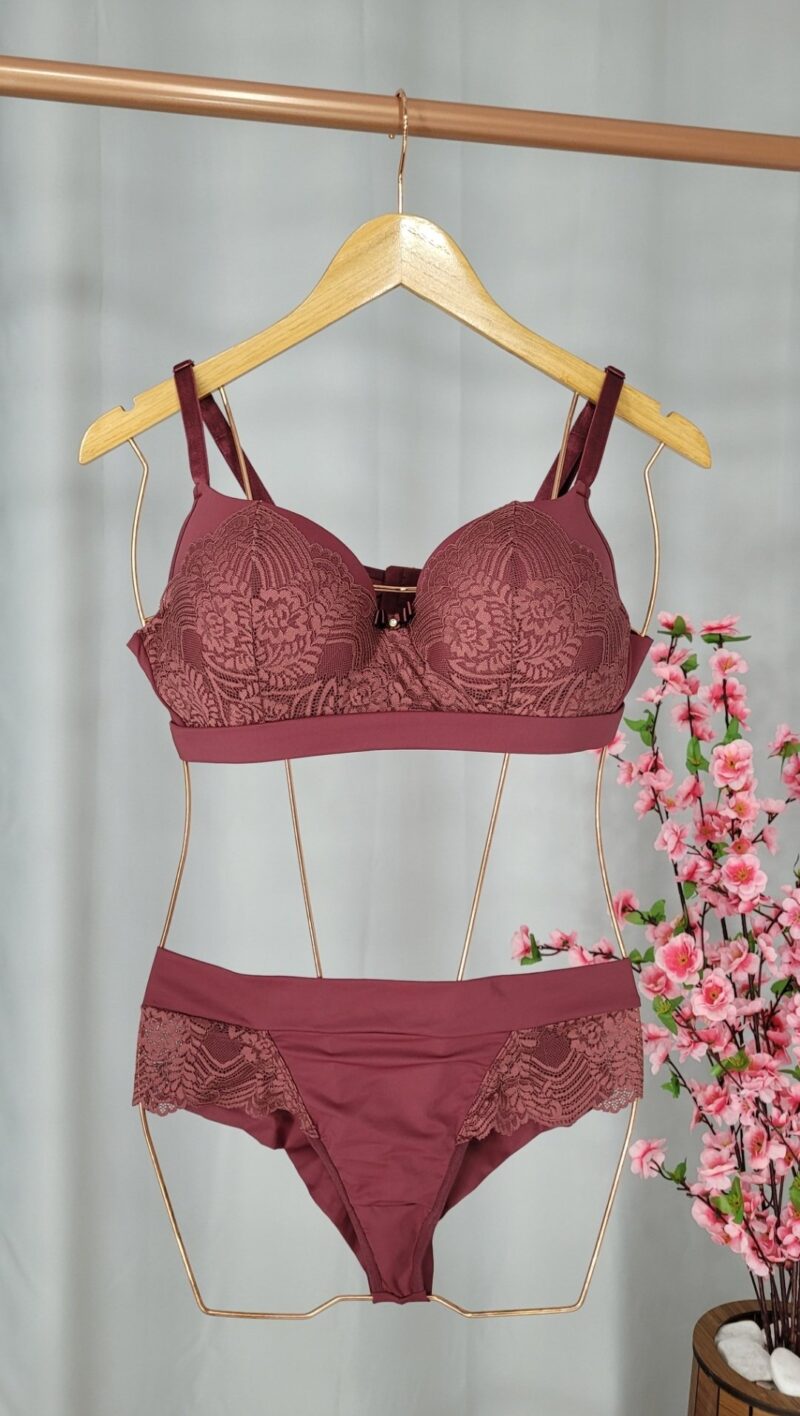 Lingerie Marsala