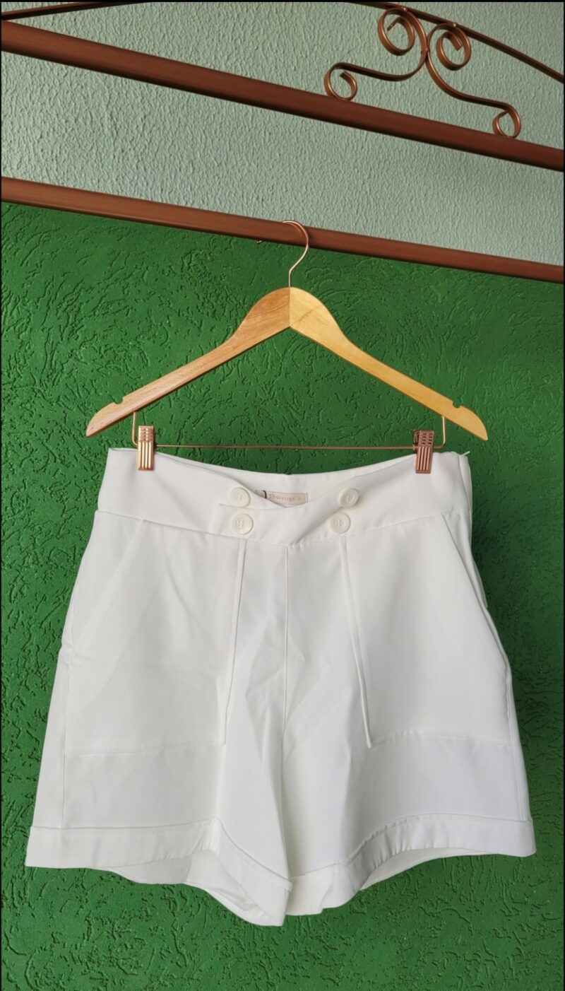 Short Branco