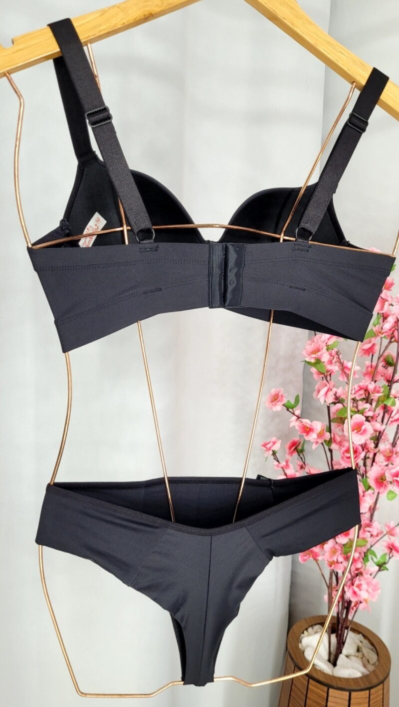 Lingerie Preta - Image 4