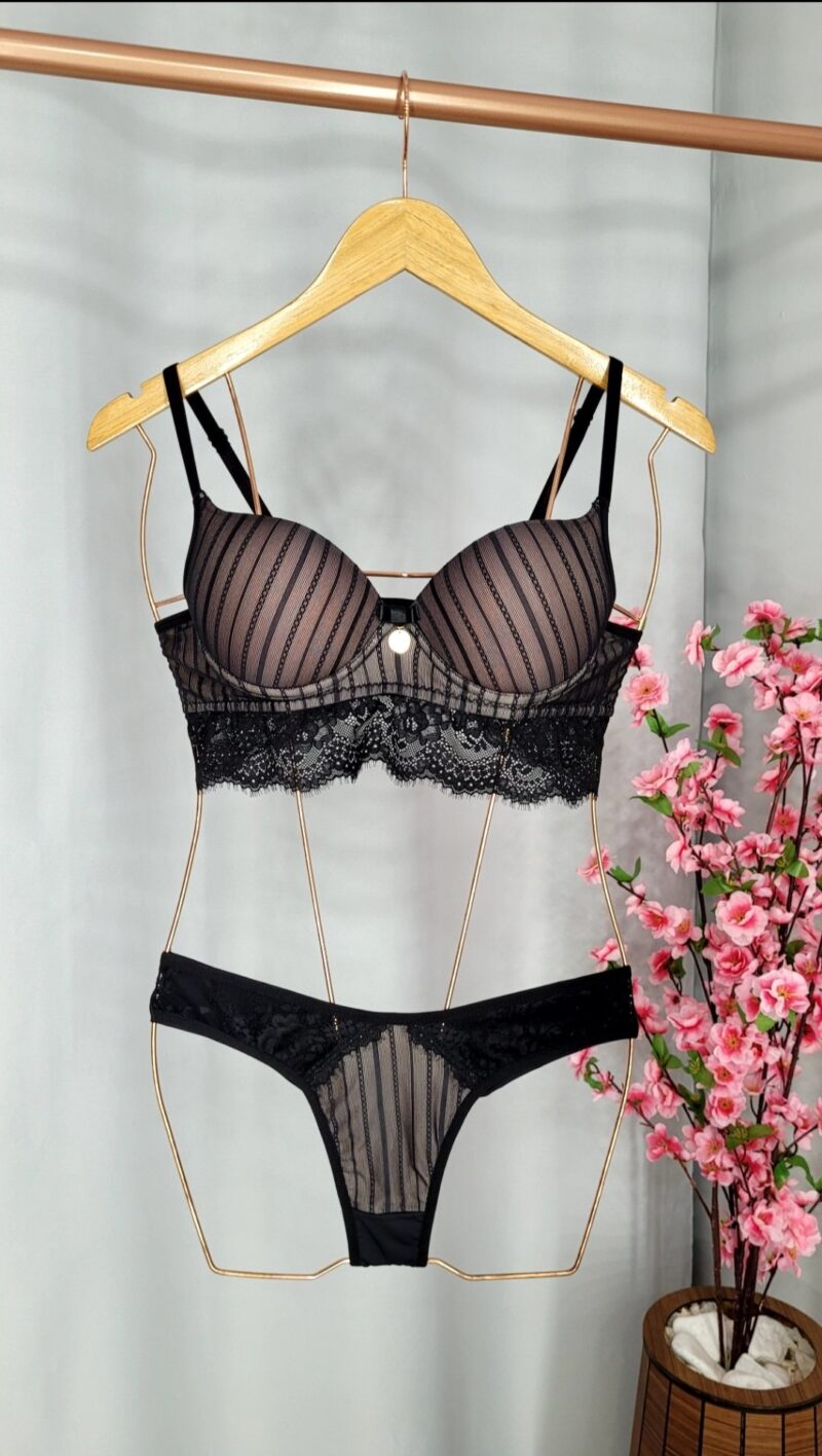Lingerie Preta
