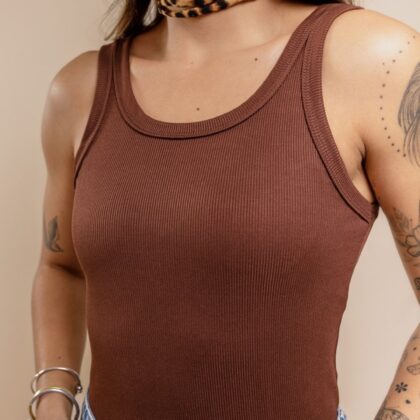 Regata Marrom - Gola U